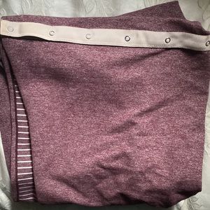 Like new lululemon rulu scarf! Obsessed and have too many!